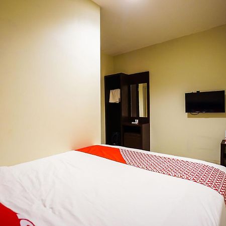 Hotel O Makassar Near Gereja Advent Tikala Baru Formerly Rid'S Hotel Manado Esterno foto